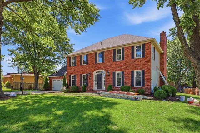 1536 Alvamar Drive, Lawrence, KS 66047
