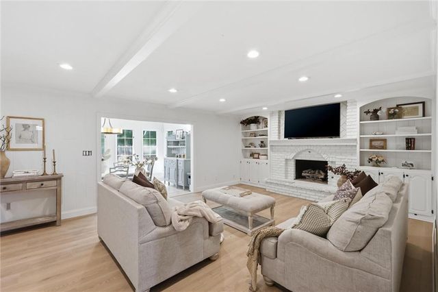 1536 Alvamar Drive, Lawrence, KS 66047