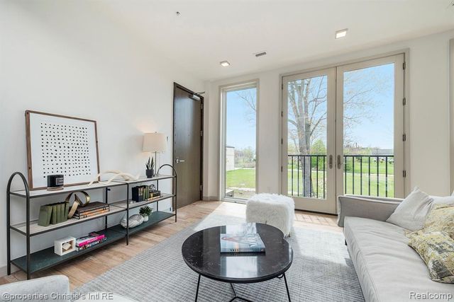 1450 Townsend Street, Detroit, MI 48214