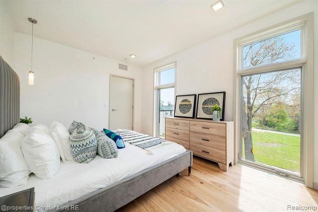 1450 Townsend Street, Detroit, MI 48214