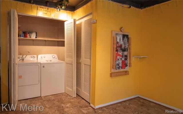 25405 Miracle Drive, Madison Heights, MI 48071