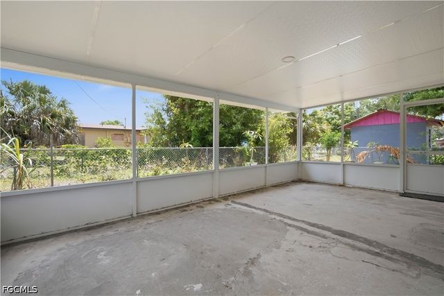 3026 2nd ST, Fort Myers, FL 33916