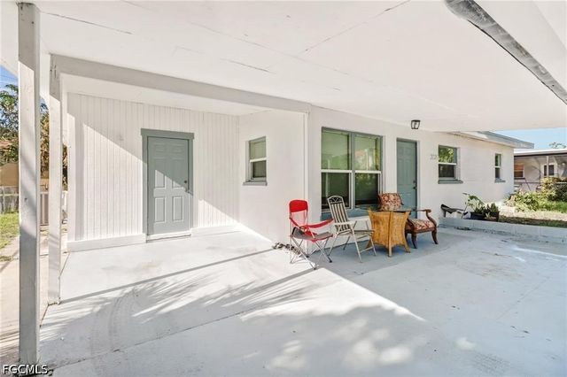 3026 2nd ST, Fort Myers, FL 33916