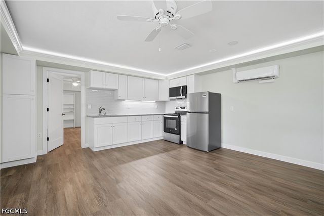 3026 2nd ST, Fort Myers, FL 33916