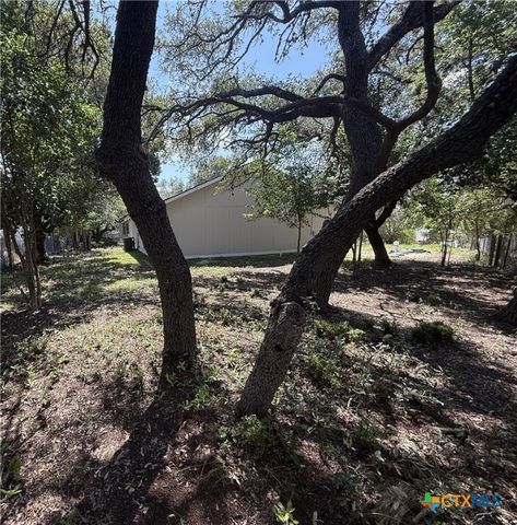 560 Wickford Way, Canyon Lake, TX 78133