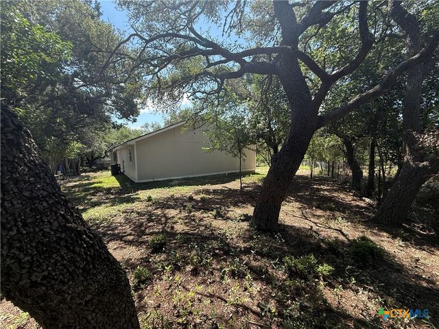 560 Wickford Way, Canyon Lake, TX 78133