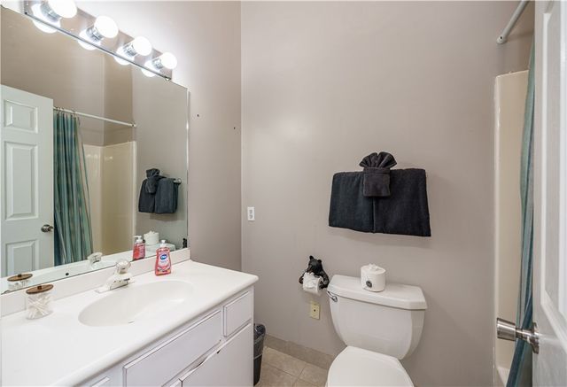 1 Drennon Drive, Eureka Springs, AR 72632