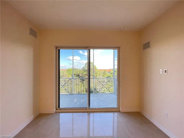 26610 Rosewood Pointe DR C-203, Bonita Springs, FL 34135