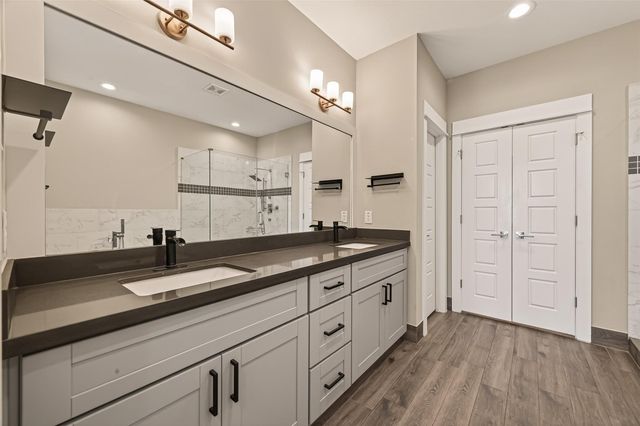 1257 W Tidwell Road, Houston, TX 77091