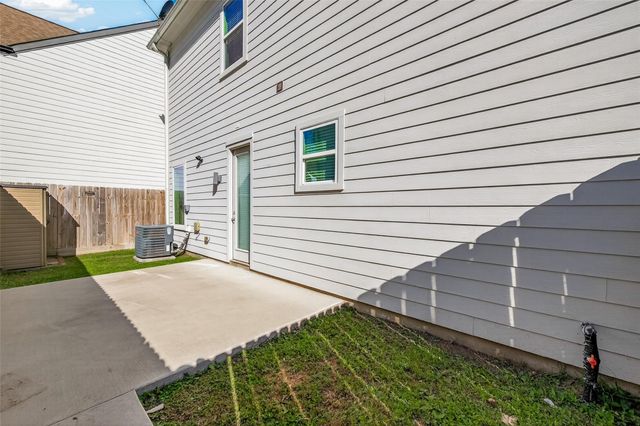 1257 W Tidwell Road, Houston, TX 77091