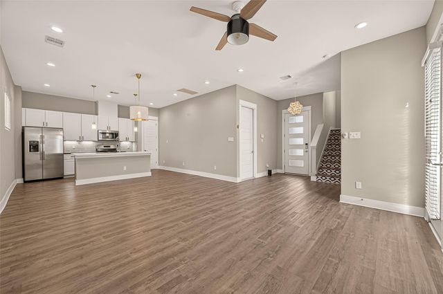 1257 W Tidwell Road, Houston, TX 77091