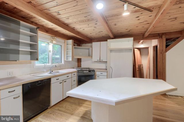 355 ARBOR RD, Lancaster, PA 17601