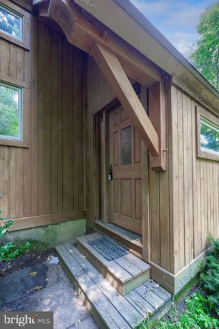 355 ARBOR RD, Lancaster, PA 17601