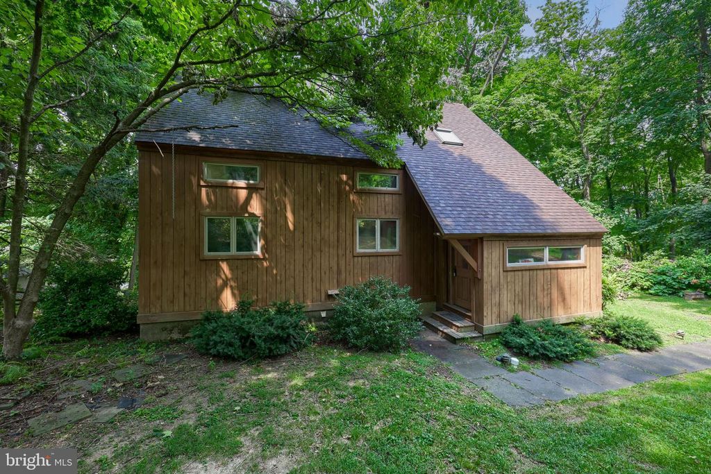 355 ARBOR RD, Lancaster, PA 17601