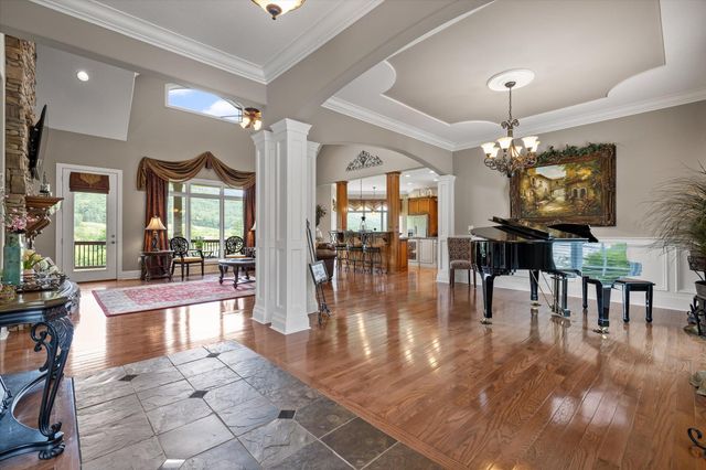 554 Castle Drive, Trenton, GA 30752