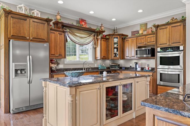 554 Castle Drive, Trenton, GA 30752