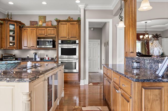 554 Castle Drive, Trenton, GA 30752