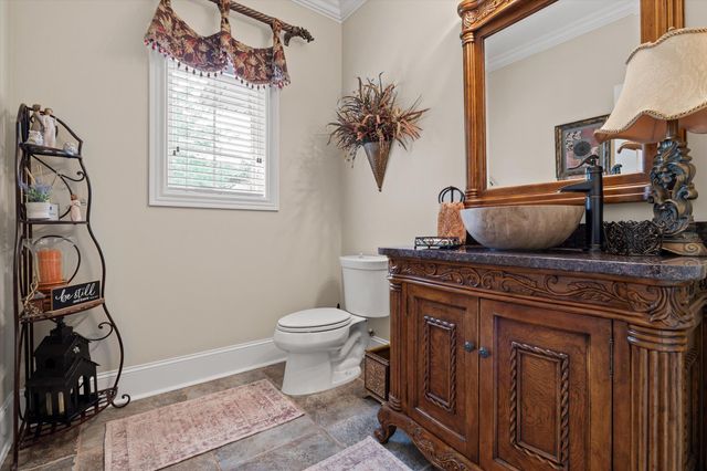 554 Castle Drive, Trenton, GA 30752