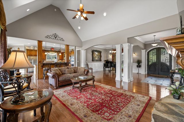 554 Castle Drive, Trenton, GA 30752