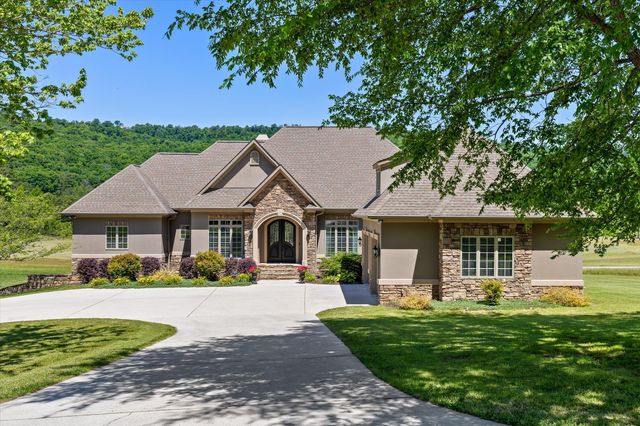 554 Castle Drive, Trenton, GA 30752