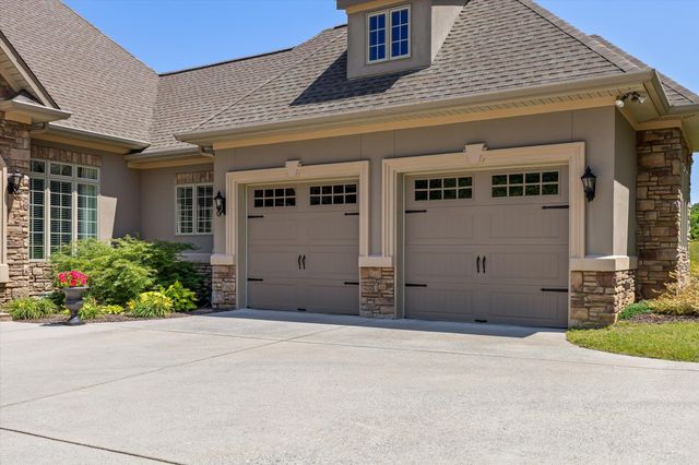 554 Castle Drive, Trenton, GA 30752