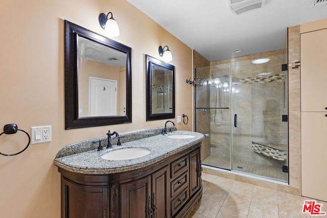 7039 Wortser Avenue, North Hollywood, CA 91605