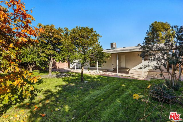 7039 Wortser Avenue, North Hollywood, CA 91605