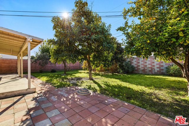 7039 Wortser Avenue, North Hollywood, CA 91605