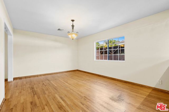 7039 Wortser Avenue, North Hollywood, CA 91605