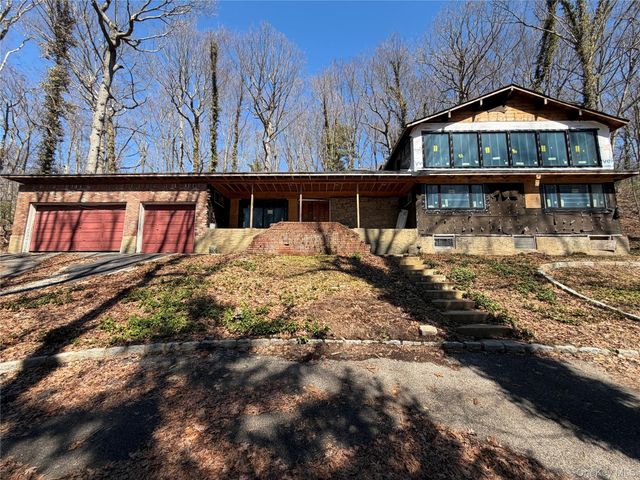 19 Tiffany Road, Oyster Bay, NY 11771