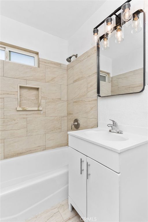 Image 19 of property listing at 15944 Wintun Road, Apple Valley, CA 92307