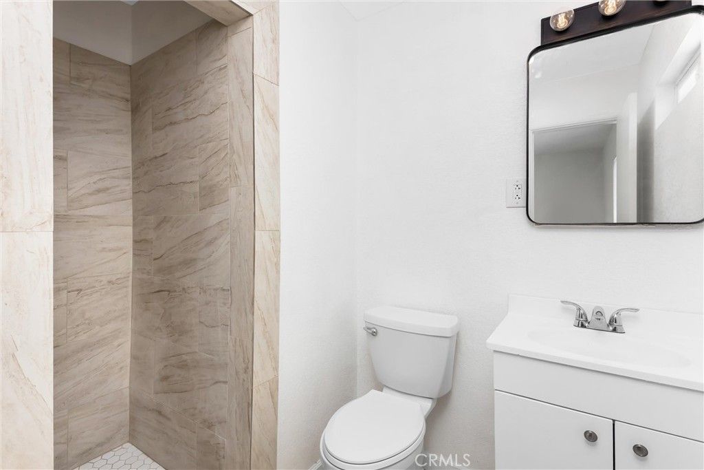 Image 22 of property listing at 15944 Wintun Road, Apple Valley, CA 92307