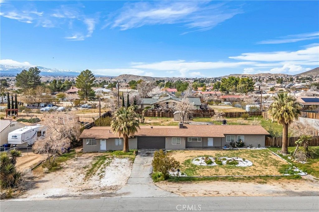 Image 42 of property listing at 15944 Wintun Road, Apple Valley, CA 92307