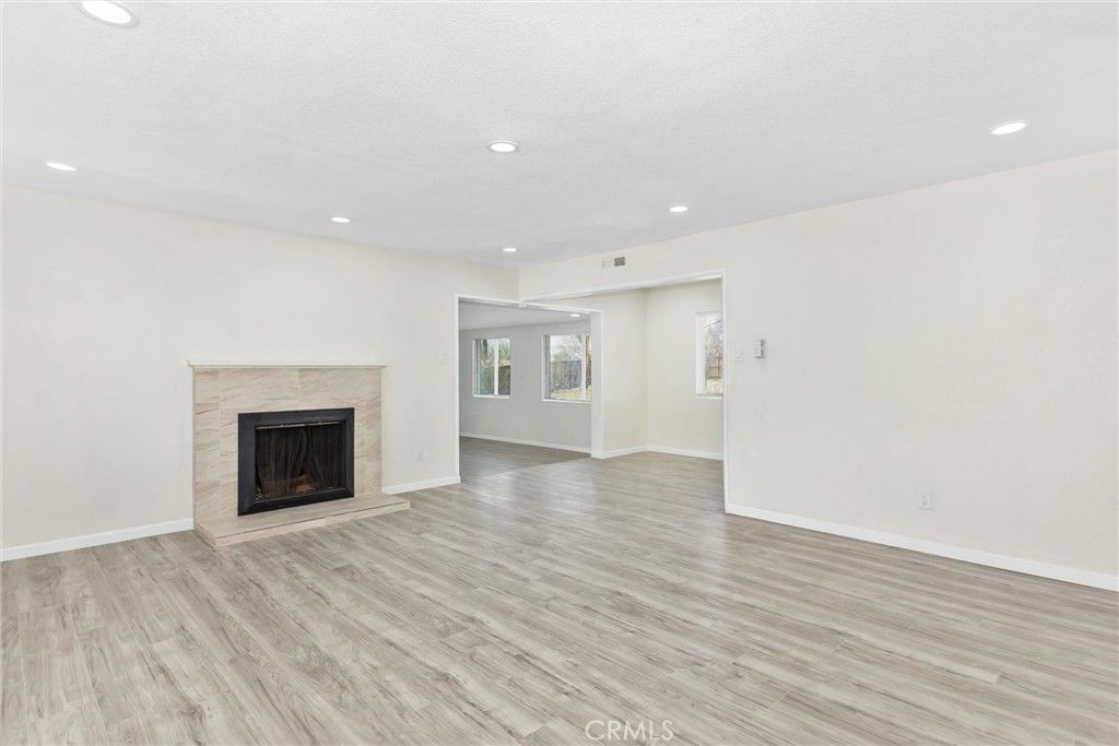 Image 7 of property listing at 15944 Wintun Road, Apple Valley, CA 92307