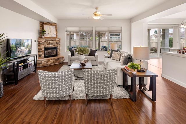 405 Lilypond Ln, Lincoln, CA 95648