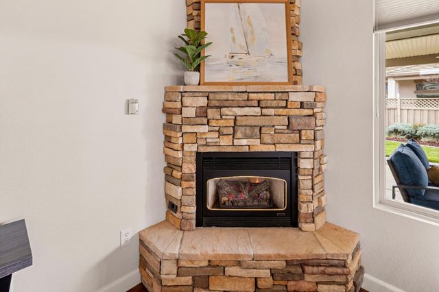 405 Lilypond Ln, Lincoln, CA 95648