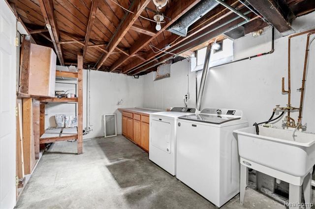 13231 Spruce Street, Southgate, MI 48195