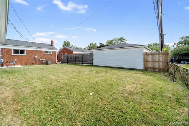 13231 Spruce Street, Southgate, MI 48195