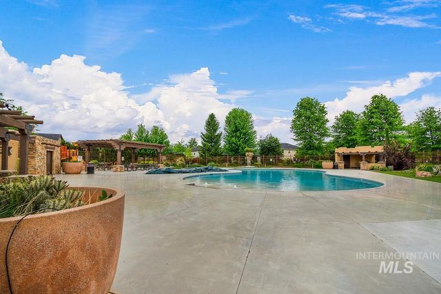 5363 N Red Hills Place, Meridian, ID 83646