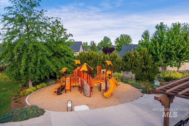 5363 N Red Hills Place, Meridian, ID 83646