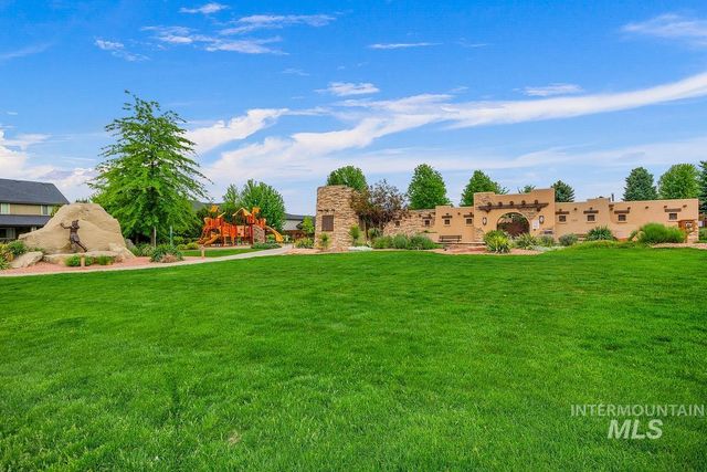 5363 N Red Hills Place, Meridian, ID 83646