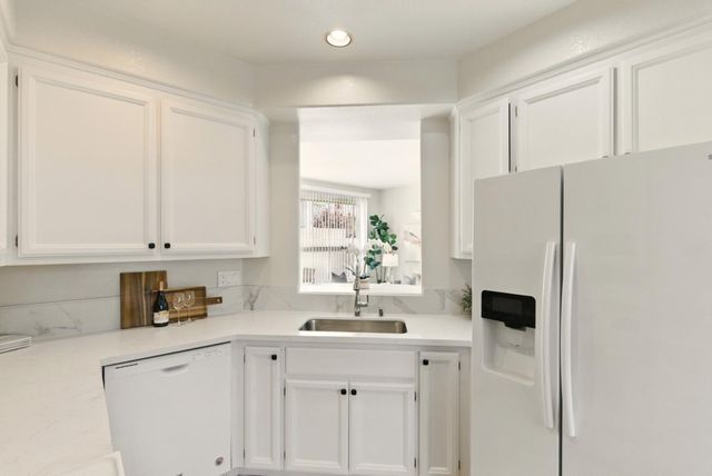 583 Shoal Circle, Redwood Shores, CA 94065