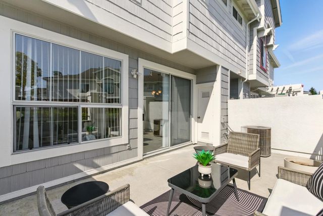 583 Shoal Circle, Redwood Shores, CA 94065