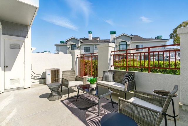 583 Shoal Circle, Redwood Shores, CA 94065