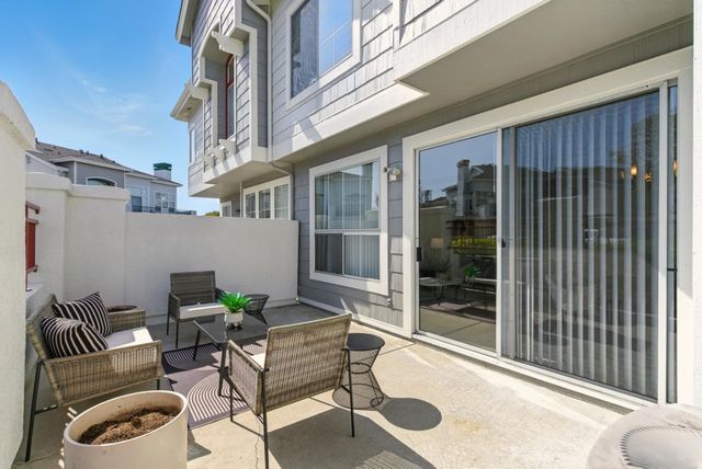583 Shoal Circle, Redwood Shores, CA 94065