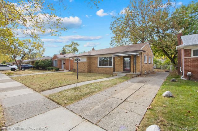 21701 Parklawn Street, Oak Park, MI 48237