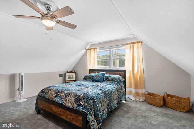 7 MISTY PINE RD, Levittown, PA 19056