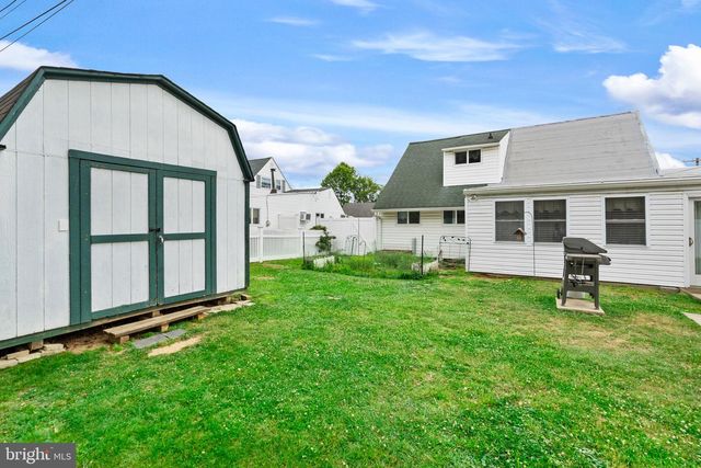 7 MISTY PINE RD, Levittown, PA 19056