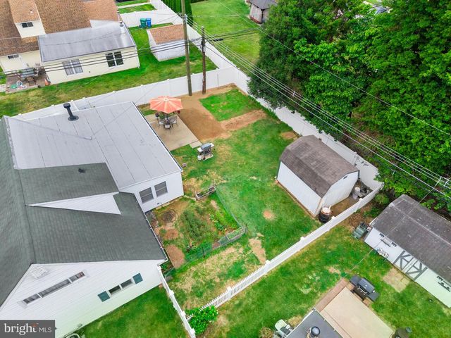 7 MISTY PINE RD, Levittown, PA 19056