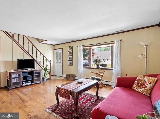 7 MISTY PINE RD, Levittown, PA 19056